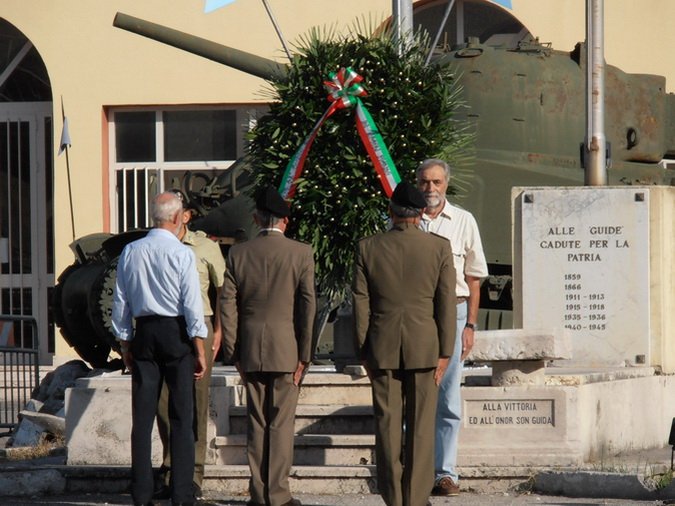 2° raduno a Salerno dal 28 al 29 settembre 2012 - foto...018 - Onore ai Caduti